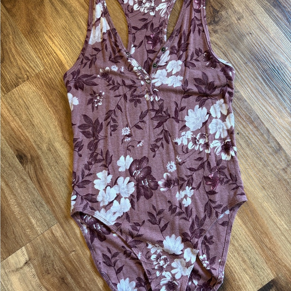 American Eagle Outfitters Floral Tank Top - Purple and White